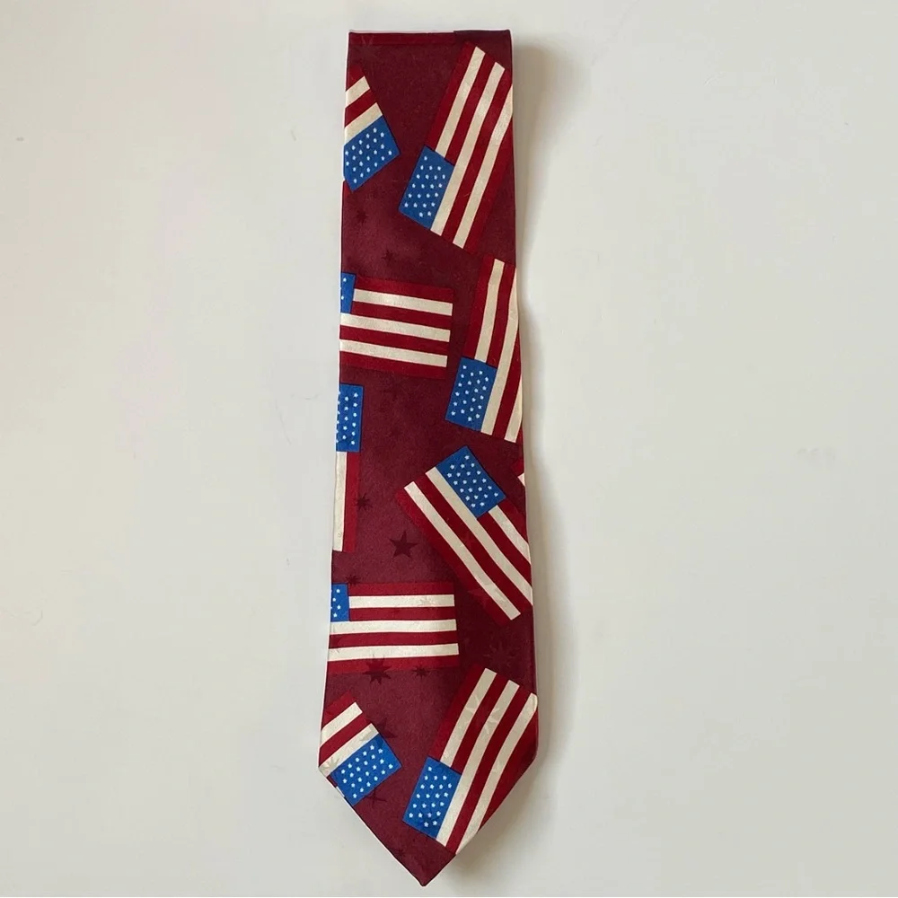 American Flag Tie 100% Silk Made In Italy Red White Blue 56” Necktie EUC